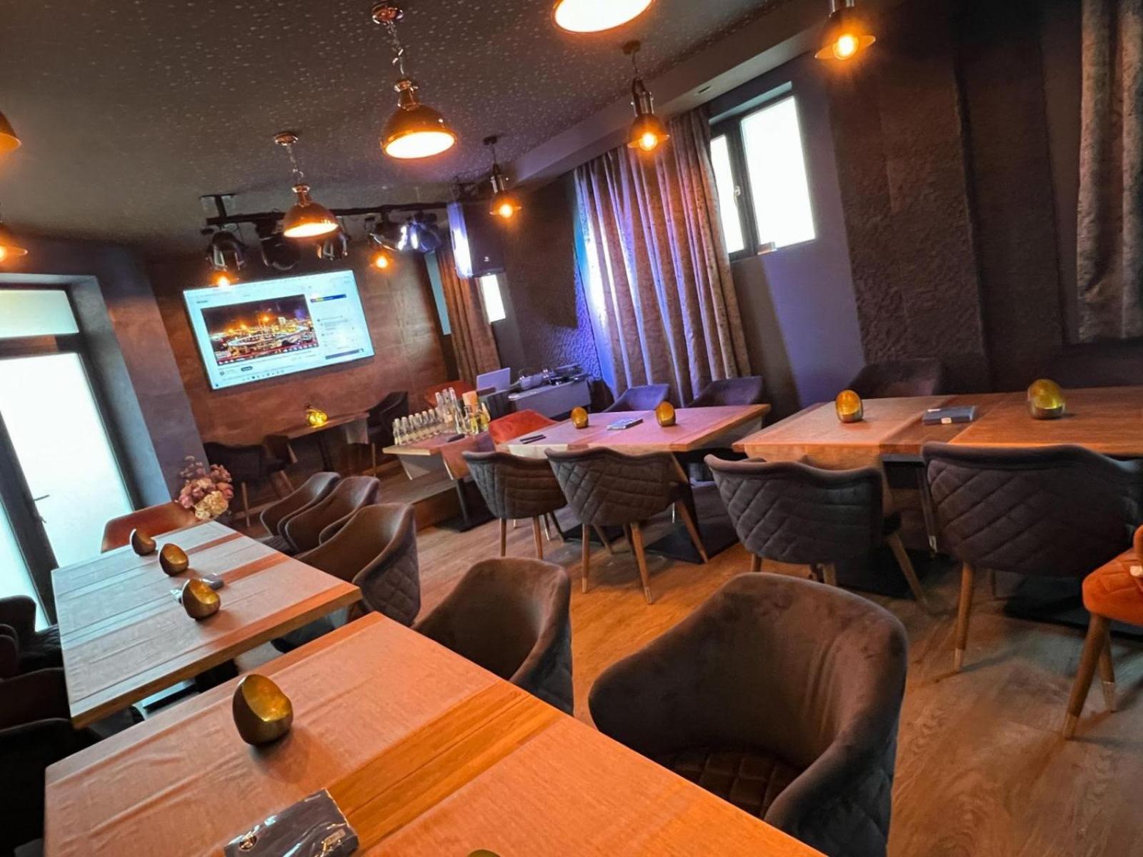 Pino - Villa, Casa, Cucina Е Terrazza อัลเบนา ภายนอก รูปภาพ