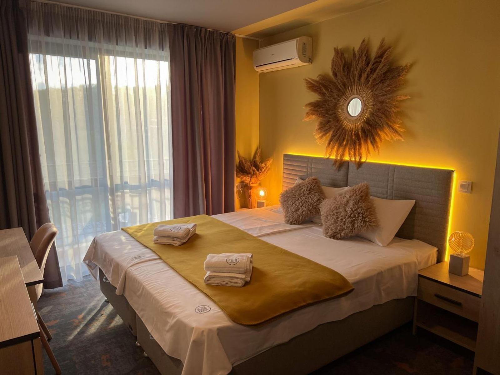 Pino - Villa, Casa, Cucina Е Terrazza อัลเบนา ภายนอก รูปภาพ