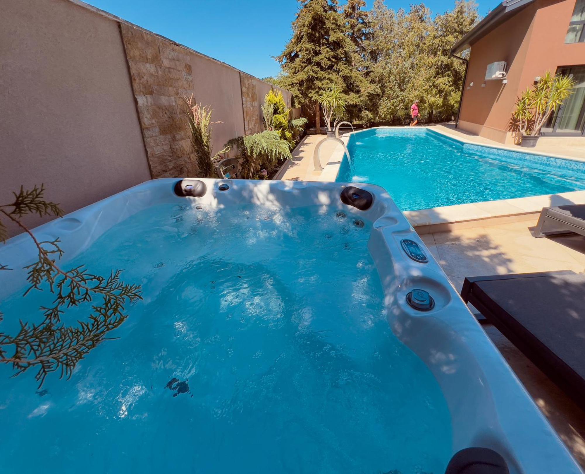 Pino - Villa, Casa, Cucina Е Terrazza อัลเบนา ภายนอก รูปภาพ