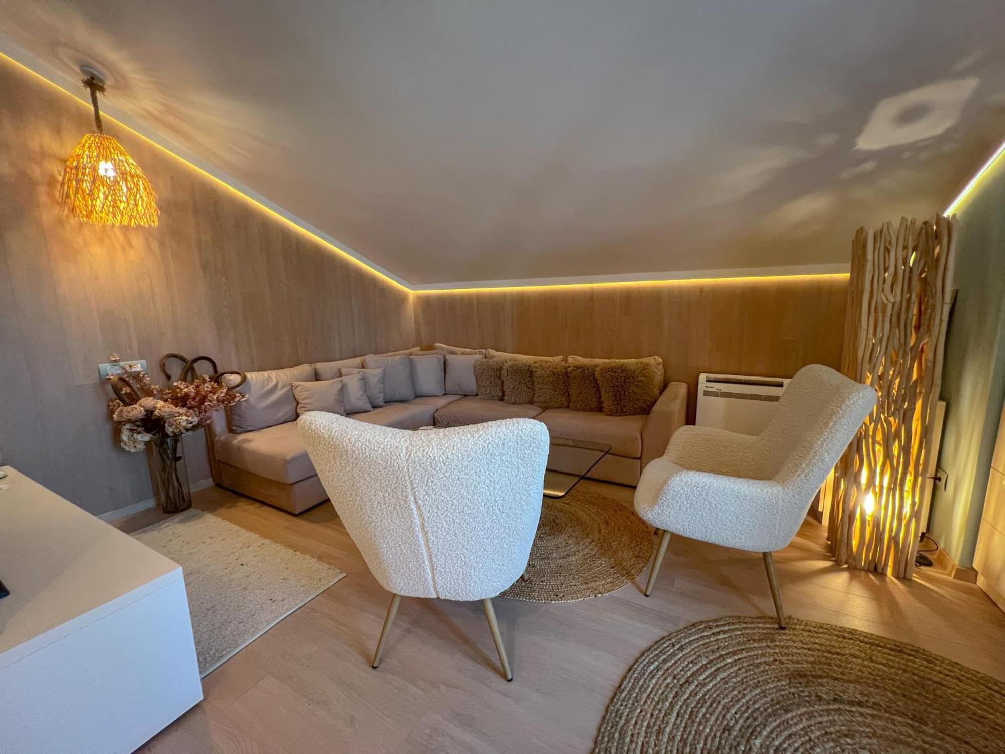 Pino - Villa, Casa, Cucina Е Terrazza อัลเบนา ภายนอก รูปภาพ