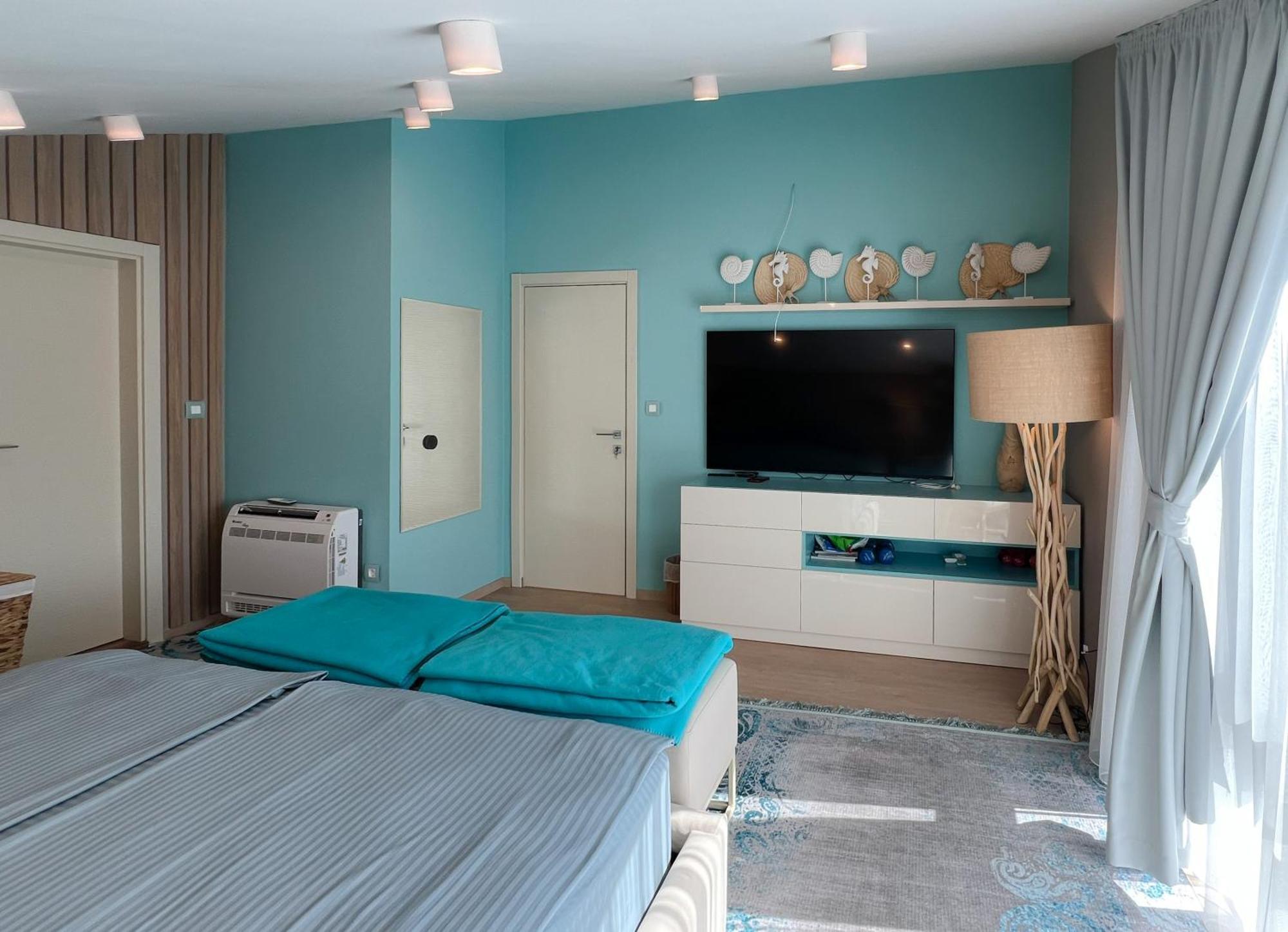 Pino - Villa, Casa, Cucina Е Terrazza อัลเบนา ภายนอก รูปภาพ